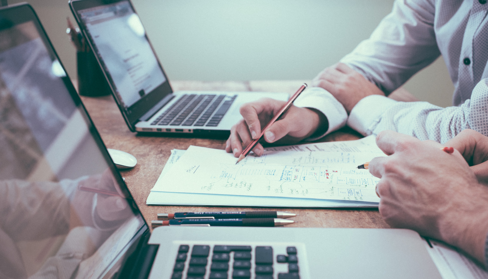 consultoria marketing, consultoria, consultoria marketing porto, consultora, consultora marketing, consulting services, serviços de consultoria, marketing estrategico, plano de marketing, squadra, squadra porto, marca, portefolio, vendas, comercial, como fazer um plano de vendas, como aumentar vendas, market intelligence, análise de mercado, análise concorrencial, análise concorrência, gestão da inovação de marketing, criação de produto